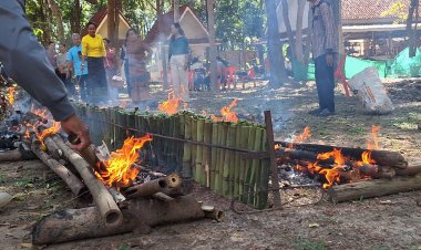 สว.เข้าวัดเผาข้าวหลาม 1,000 กระบอกแจกงานกฐิน