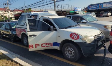 ระทึก!4ล้อเล็กกลับรถกระทันหันชนดะ 4 คันรวด