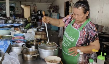 "ลาบเป็ดโพธิ์ศรี"สูตรเด็ดไทยบ้าน ตำนานแซบคู่เมืองโพธิ์ศรีสุวรรณ์กว่า 20 ปี