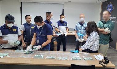 กองปราบบุกทลายแก๊งผลิตแบงก์ดอลลาร์ปลอมยึดของกลางเพียบ