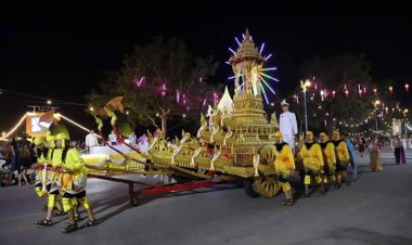 มหัศจรรย์!ลอยกระทงสายไหลประทีป 1,000 ดวงเมืองตาก