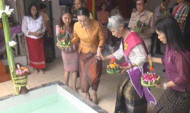 สุดดีใจ!ผู้สูงวัยในบ้านพักคนชราลอยกระทงคลายความเหงา