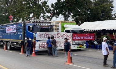 ม็อบปิดถนนตาก-แม่สอดกดดันกรมปศุสัตว์ปลดล็อกนำเข้าสัตว์จากเมียนมา