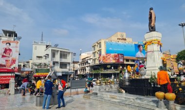 แห่กราบขอพรย่าโมก่อนกว๊านซื้อเลขอายุเมืองโคราช 555 ปีเกลี้ยงแผง