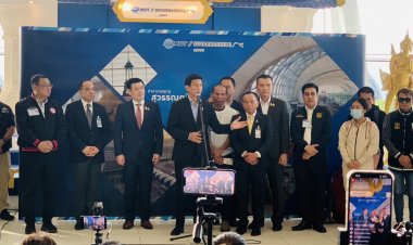 รมว. แรงงาน “พิพัฒน์” มอบเลขาฯอารี   รับแรงงานไทย 17 รายจากอิสราเอล  หลังได้รับการปล่อยตัวอย่างปลอดภัย