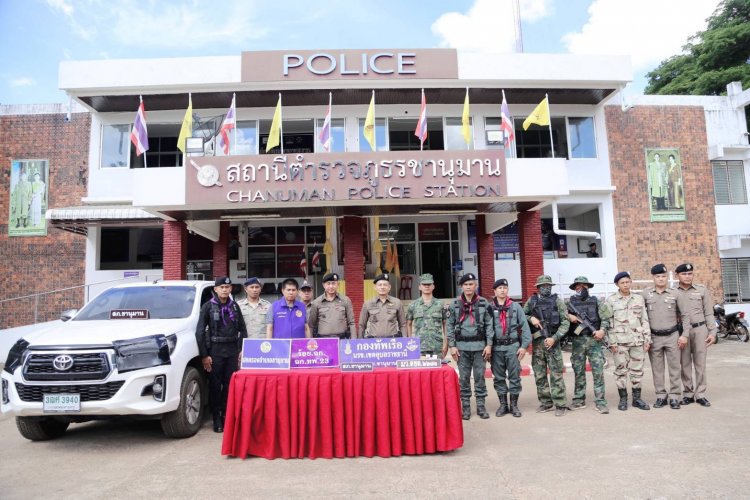 ตำรวจสภ.ชานุมานสกัดจับแก๊งลักลอบขนรถข้ามแดนส่งนายทุนลาว