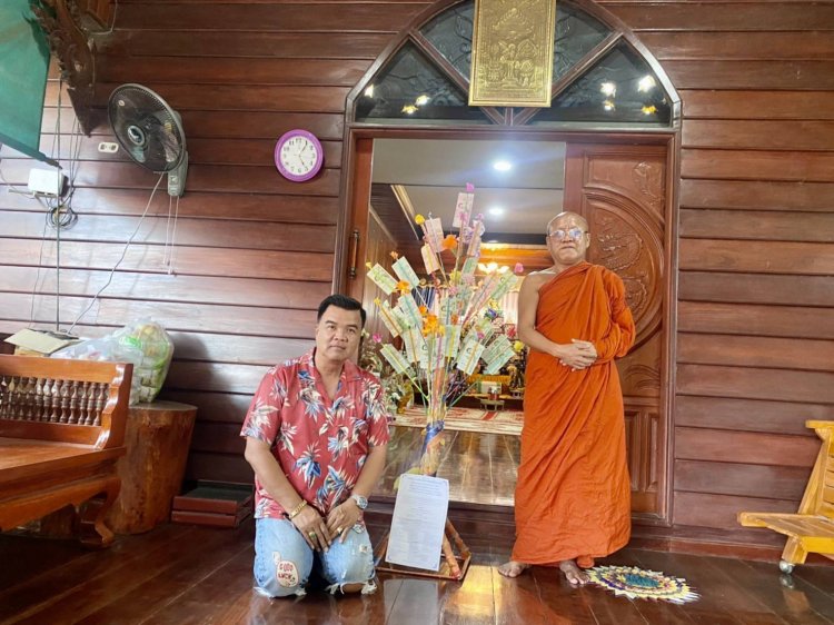 “พระครูวิบูลย์ ครูบากิ่ง” ทำบุญใหญ่ ประธานองค์กฐิน สมทบทุนสร้างหอไตรปิฎก