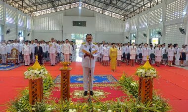 นอภ.โพธิ์ศรีสุวรรณประกอบพิธีวางพานพุ่มดอกไม้น้ำรำลึกในหลวง ร.9