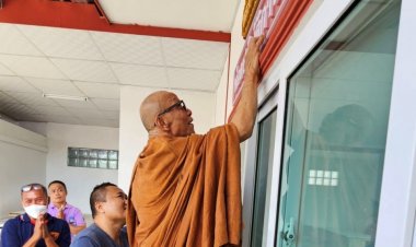 หลวงพ่อสายทองประกอบพิธีเจิมป้ายสภ.บ้านค่าย จว.ชัยภูมิ