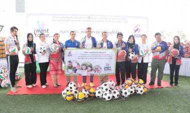 “น้องขอพี่ให้ ”กองทุนพัฒนาแห่งชาติการกีฬาฯมอบอุปกรณ์ให้เยาวชนชายแดนใต้