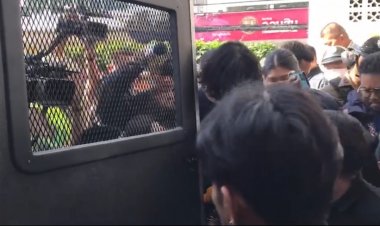 ตำรวจคุมตัวฝากขังมือยิง "ครูเจี๊ยบ-น้องหยด"เร่งล่า"เลาะ"คนขี่จยย.