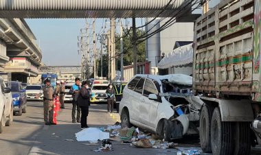 สลด 2 สาวพนักงานรถส่งนมโฟร์โมสต์ ชนท้ายสิบล้อจอดริมถนน ดับคู่