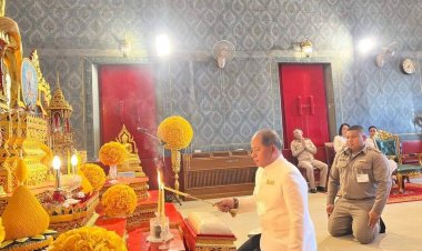 ผู้ว่าฯพิจิตร ประกอบพิธีต่อไฟพระฤกษ์พระราชทานจากสมเด็จพระสังฆราช