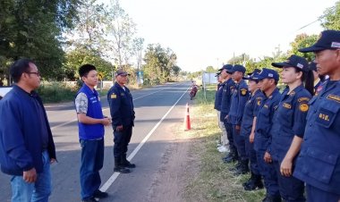 กันทรลักษ์เปิดจุดตรวจให้บริการช่วยเหลือประชาชนณ สี่แยกบ้านนาทราย