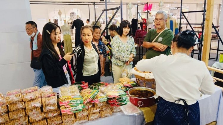 พช.ลำปางยกสินค้าเมืองรถม้าขายที่อุดรธานี