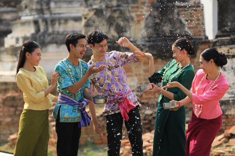 'ยูเนสโก'ขึ้นทะเบียนสงกรานต์ไทยมรดกทางวัฒนธรรมจับต้องไม่ได้