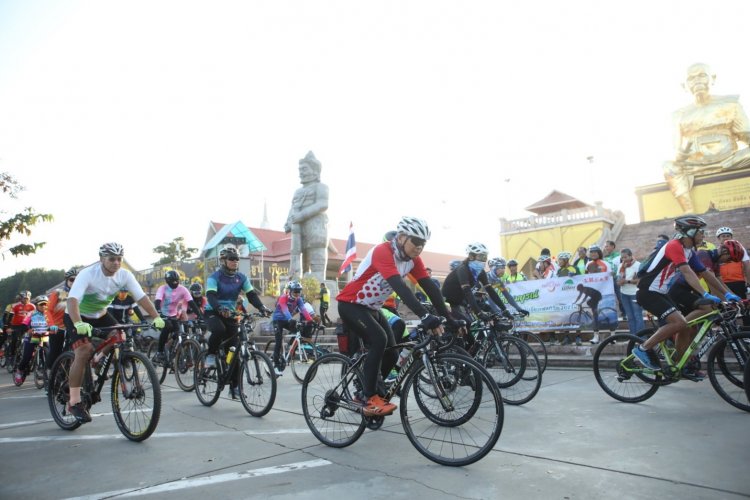 วังน้ำเขียวคึกคัก แห่"ปั่นสุขใจ ที่สุขสมบูรณ์"เพิ่มพื้นที่สีเขียวผื่นป่าทับลาน