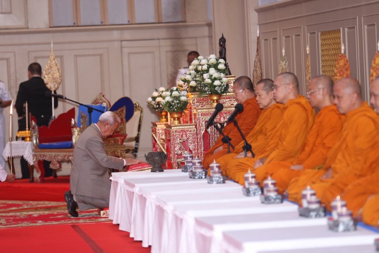"พล.อ.สุรยุทธ์"ปธ.องคมนตรีประธานพิธีเจริญพระพุทธมนต์และเจริญจิตตภาวนาถวายเป็นพระกุศล