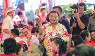 คนดังเมืองปทุมแห่ร่วมงานวันเกิด 'ชาญ พวงเพ็ชร์' ซุปเปอร์แมนเมืองปทุมฯหนุน ทวงคืนเก้าอี้นายก อบจ.