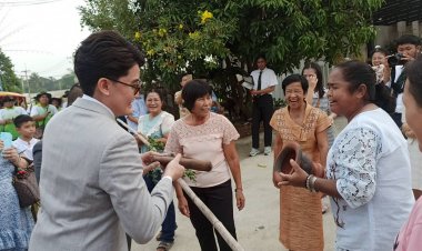 ฮากันทั้งงาน!หนุ่มนักธุรกิจขอหมอสาวแต่งงานโชว์ลีลาตำสากแยงครกแลกด่านผ่านประตู