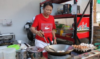 ห่วงลูกค้ากินไม่อิ่ม ข้าวแกงขอนแก่นยันคงตรึงราคาเดิมสวนกระแสไข่ไก่แพง