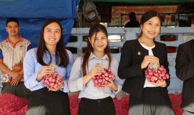 คนขอนแก่นพร้อมใจระดมกำลังซื้อหอมแดงศรีสะเกษแก้ปัญหาล้นตลาด