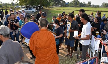 สุดโศกเศร้า ครอบครัว 23 ศพ เหยื่อรง.พลุระเบิดเชิญดวงวิญญาณกลับบ้าน