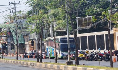 รุ่นพี่ ม.2 หึงหวงเด็กนักเรียนหญิงรุมสกรัมรุ่นน้อง ม.1 เจ็บสาหัส