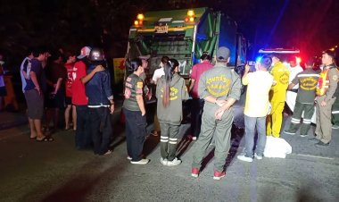 โจ๋ฝั่งธนฯขี่ จยย.ซ้อนท้ายกันไล่ฟันอริ เสียหลักชนท้ายรถขยะดับ 1 เจ็บ 2