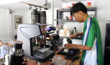 "อิมรอฮีม"ต้นแบบวัยรุ่นยะลาสร้างธุรกิจจากหลักพันสู่เถ้าแก่ร้านกาแฟบ้านโกปีฆูนุง