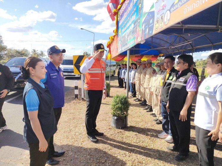 ผู้ว่าฯศรีสะเกษนำคณะลงพื้นที่ตรวจเยี่ยมจุดตรวจบูรณาการฯช่วงเทศกาลปีใหม่