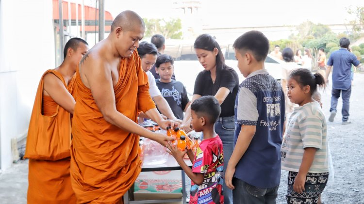 วัดบางหลวงหัวป่าปทุมธานี งานวันเด็กอย่างยิ่งใหญ่ จัดเต็มของขวัญเงินสดเพียบ