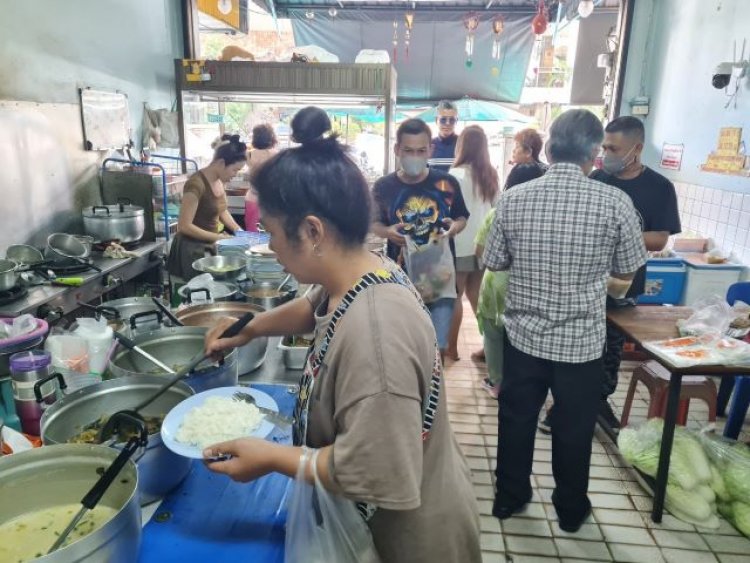 ร้านข้าวแกงโคราชโอดไข่นายกฯเศรษฐาแพงกว่าลุงตู่วอนรัฐบาลพยุงราคา