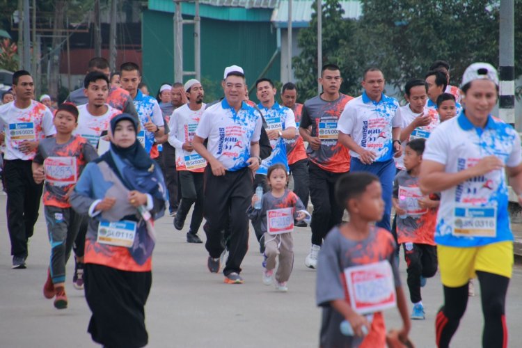 “เดิน-วิ่ง เพื่อลูกรัก” ส่งเสริมการศึกษาแก่ศูนย์การศึกษาอิสลามประจำมัสยิดสถาบันศึกษาปอเนาะชายแดนใต้