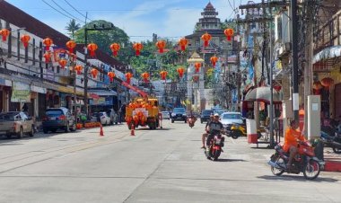 ตรุษจีน'เบตง'คึกคักเครื่องเซ่นไหว้ เสื้อผ้าจีนยอดขายดีพิเศษรับปีมังกรทอง