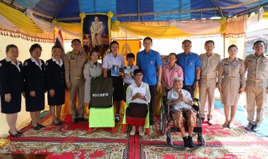 มูลนิธิราชประนุเคราะห์มอบถุงยังชีพให้ผู้ประสบอัคคีภัยโคราช