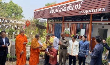 พระนักบุญ สร้างห้องน้ำให้แก่โรงเรียน ตำรวจศรีสะเกษเข้าร่วมด้วยช่วยกัน