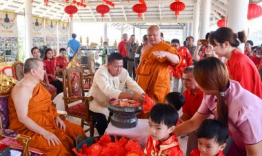 สมเด็จฯธงชัยแจกส้มมงคลเทศกาลตรุษจีนเพื่อความเป็นสิรมงคลแก่ชีวิต