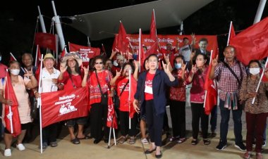 คนอีสานพร้อมใจใส่เสื้อแดงฉลองปล่อย"ทักษิณ"กลับบ้าน 18 ก.พ.นี้