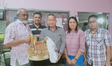 "นายกฝอ"พร้อมคณะเยี่ยมให้กำลังใจ"อเบ"อดีตรองนายกนครแม่สอดหลังหายป่วย