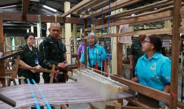 ผอ.ศปพร.สืบสาน รักษา ต่อยอด โครงการศิลปาชีพ