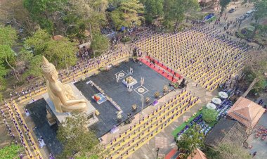 กว่าพันชีวิตรำบูชาพระมงคลมิ่งเมืองอำนาจเจริญด้วยความศรัทธา