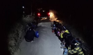 ฉก.ราชมนูสนธิปกครองสกัดจับแรงงานต่างด้าว 18 คนพร้อมผู้นำพา 2 ราย