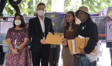 กลุ่มลุกหนี้กยศ.บุกร้องคลัง-กรมบัญชีกลางสางหนี้จ่าย 25 ปีหนี้ไม่หมด