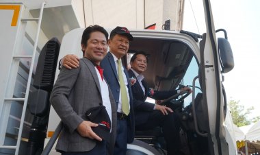 “พีระพันธุ์” เปิดงานใหญ่ “สมาคมรถบรรทุกภาคตะวันตก”