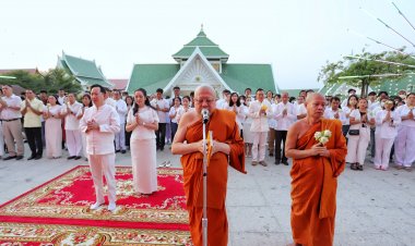ผู้ว่าปทุมฯพร้อมพุทธศาสนิกชน ร่วมเวียนเทียนวัดโบสถ์เนื่องในวันมาฆบูชา