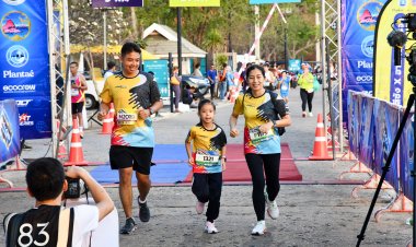 พ่อเมืองชลบุรี เปิดวิ่งฮาล์ฟ มาราธอน กระตุ้นการท่องเที่ยวเกาะสีชัง