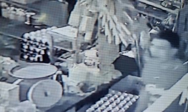 เปิดภาพวงจรปิดโจรขับปิกอัพลักทรัพย์ร้านอดีตกำนันดังกบินทร์บุรี