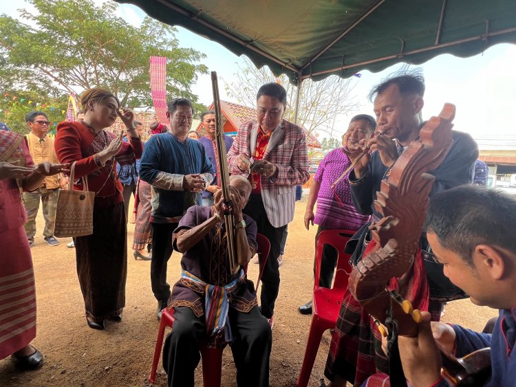 เปิดยิ่งใหญ่งานสืบสานวัฒนธรรมภูไทหนึ่งเดียวของชาวอีสานพลัดถิ่น