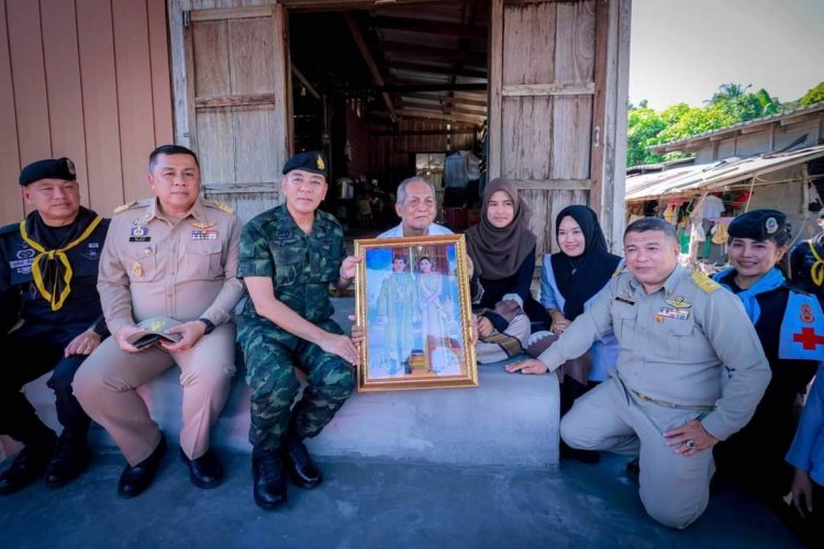 มทภ.4 ลงพื้นที่ส่งมอบบ้านแก่ประชาชนผู้ยากไร้ที่ประสบอุทกภัย